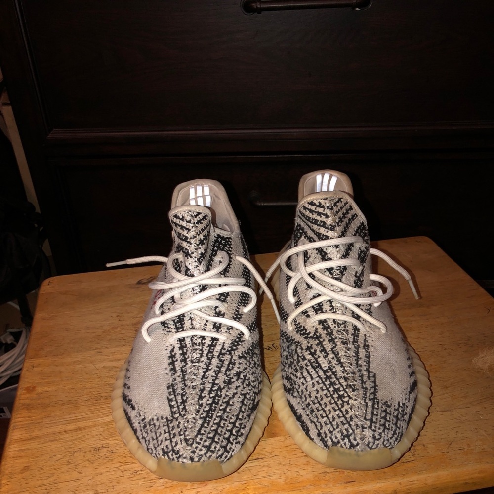 Yeezy 350 zebra used